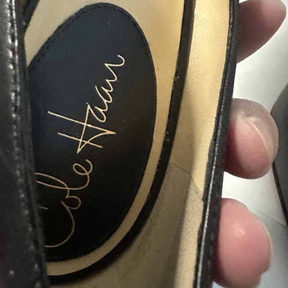 New Cole Haan High Heels Size 9 B Black Leather Pumps with Nike Air - Never Worn - Picture 6 of 11